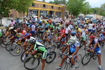 Calingastino Anes, al frente Calingastino Anes, al frente