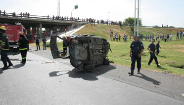 Vuelco fatal en Capital: Un muerto y tres heridos Vuelco fatal en Capital: Un muerto y tres heridos