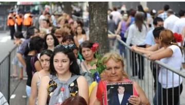 Unas 25 mil personas ya despidieron a Sandro Unas 25 mil personas ya despidieron a Sandro