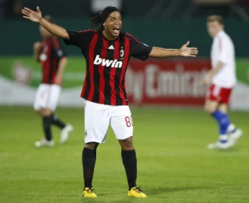 Ronaldinho, en medio de un gran escándalo Ronaldinho, en medio de un gran escándalo