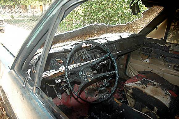 Autos de ex comisarios, blanco de delincuentes Autos de ex comisarios, blanco de delincuentes