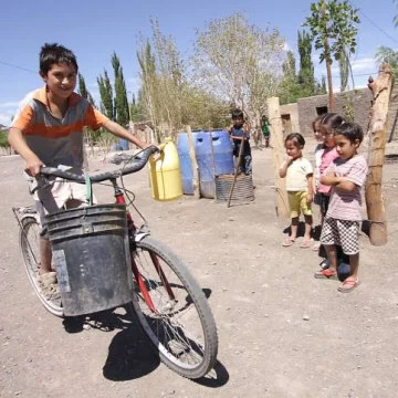 Todo un pueblo no tiene agua por una bomba rota Todo un pueblo no tiene agua por una bomba rota