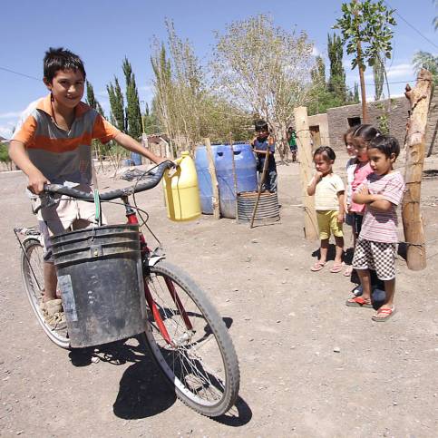 Todo un pueblo no tiene agua por una bomba rota Todo un pueblo no tiene agua por una bomba rota