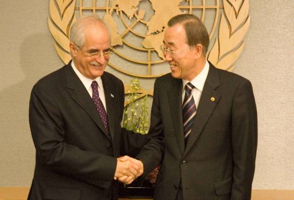 Taiana pide a la ONU mediación en lucha por Malvinas Taiana pide a la ONU mediación en lucha por Malvinas