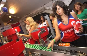 La producción en vivo, un atractivo más en el predio La producción en vivo, un atractivo más en el predio