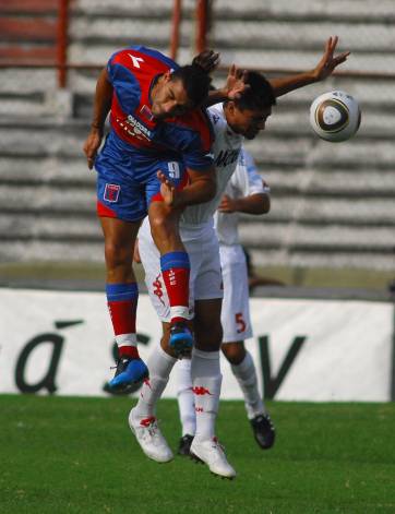 Tigre derrotó a Huracán Tigre derrotó a Huracán