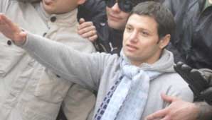 Escándalo en Italia por el “saludo fascista” de Mauro Zárate Escándalo en Italia por el “saludo fascista” de Mauro Zárate