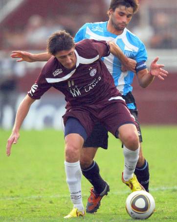 Racing, que no encuentra el rumbo, perdió frente a Lanús Racing, que no encuentra el rumbo, perdió frente a Lanús