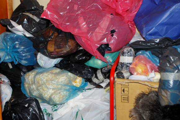 Decomisan mercadería a cuatro vendedores Decomisan mercadería a cuatro vendedores