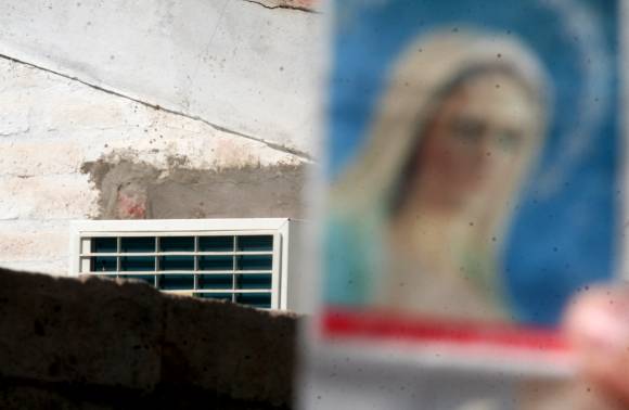 La imagen de la Virgen que los vecinos ven en la pared La imagen de la Virgen que los vecinos ven en la pared