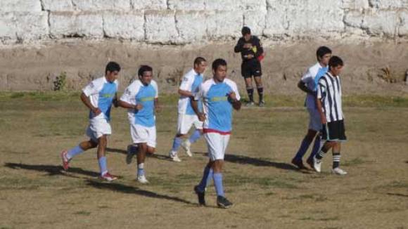 Colola quiere repetir historia Colola quiere repetir historia