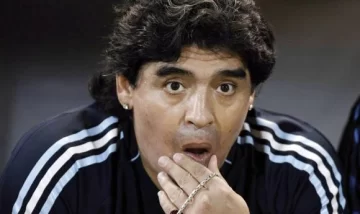 Maradona jugará el Mundial sin laterales Maradona jugará el Mundial sin laterales