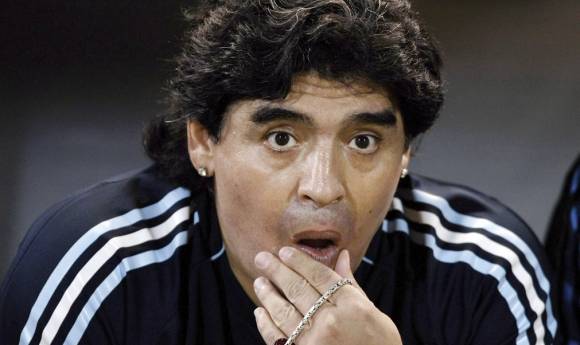 Maradona jugará el Mundial sin laterales Maradona jugará el Mundial sin laterales