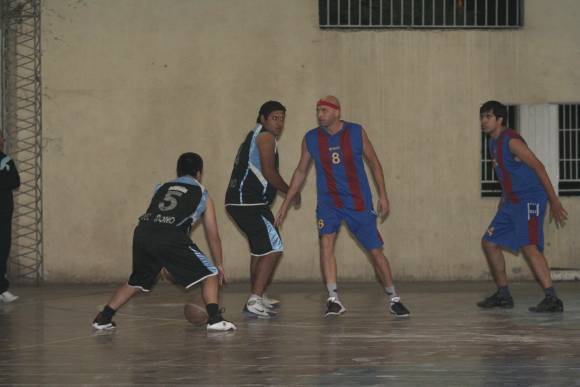 Del Bono estrenó el título con una victoria Del Bono estrenó el título con una victoria