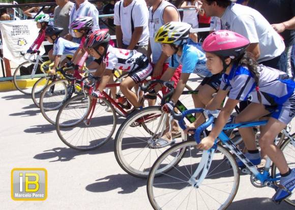 Pibes de todo el país en la Pista Pibes de todo el país en la Pista