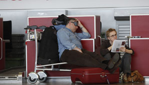 Continúa el caos aéreo en Europa por la nube del volcán islandés Continúa el caos aéreo en Europa por la nube del volcán islandés