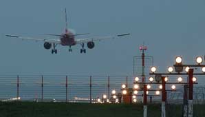 Por las cenizas volcánicas las aerolíneas perdieron 1.700 millones de dólares Por las cenizas volcánicas las aerolíneas perdieron 1.700 millones de dólares