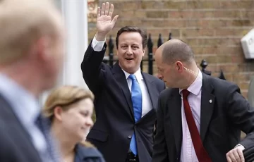 Acercamientos para gobernar Gran Bretaña Acercamientos para gobernar Gran Bretaña