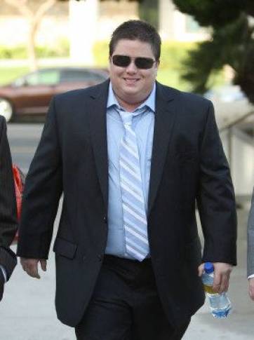 Ella ahora es él Ella ahora es él