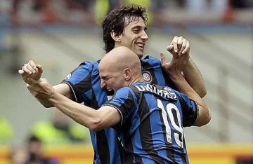 Con los goles de Cambiasso y Milito Con los goles de Cambiasso y Milito