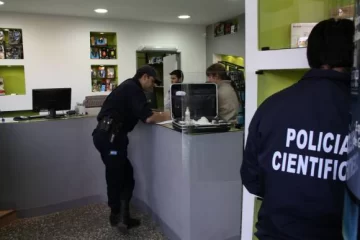 Roban 5 notebooks y $1.000 de local Roban 5 notebooks y $1.000 de local