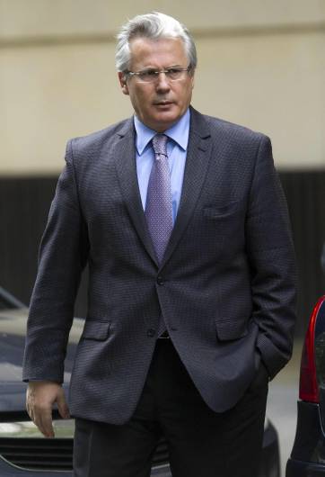 Suspenden en sus funciones al juez español Baltasar Garzón Suspenden en sus funciones al juez español Baltasar Garzón