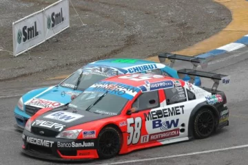 Henry, primero en el podio de la gente Henry, primero en el podio de la gente