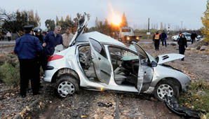 Un automovilista fue arrastrado por un tren y se salvó Un automovilista fue arrastrado por un tren y se salvó