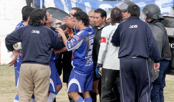 De la amargura al estallido De la amargura al estallido