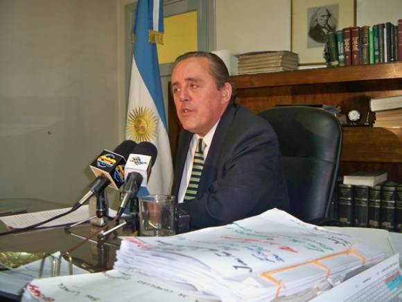 Otra vez el mismo juez Otra vez el mismo juez