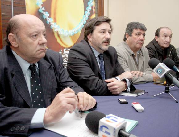 Industriales locales cosechan el apoyo de la UIA nacional Industriales locales cosechan el apoyo de la UIA nacional