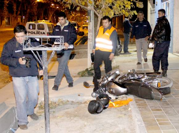 Piñas y cachazos en otro asalto a un comercio de PC Piñas y cachazos en otro asalto a un comercio de PC