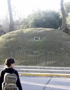 Tras 5 días, vuelve a funcionar el reloj de la Plaza España Tras 5 días, vuelve a funcionar el reloj de la Plaza España