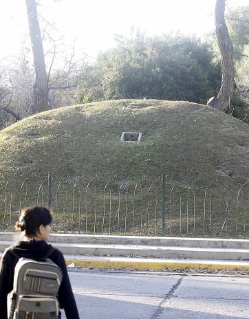 Tras 5 días, vuelve a funcionar el reloj de la Plaza España Tras 5 días, vuelve a funcionar el reloj de la Plaza España