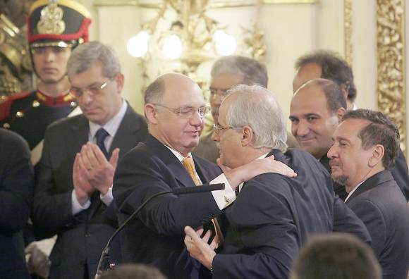 Al asumir, Timerman dio esperanzas sobre China Al asumir, Timerman dio esperanzas sobre China