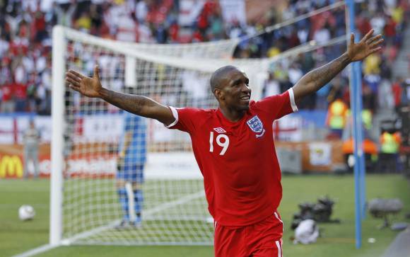 Defoe salvó el hundimiento Defoe salvó el hundimiento