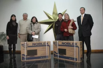 Un premio por usar servicios electrónicos Un premio por usar servicios electrónicos