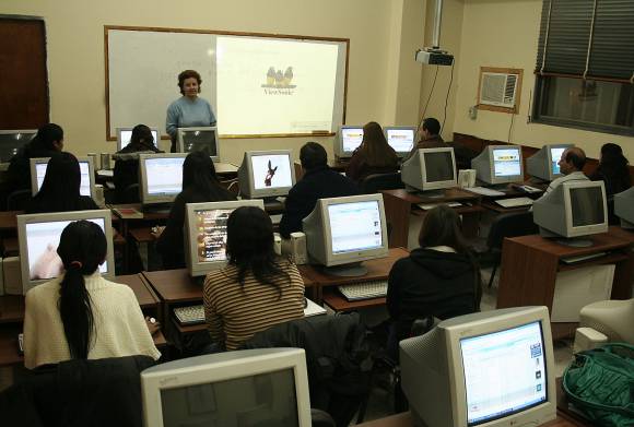 UNSJ: ponen un tope de 70 años para jubilar docentes UNSJ: ponen un tope de 70 años para jubilar docentes