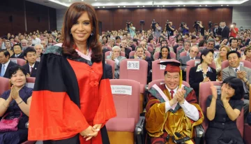 Cristina embistió con dureza a la Iglesia por el matrimonio gay Cristina embistió con dureza a la Iglesia por el matrimonio gay