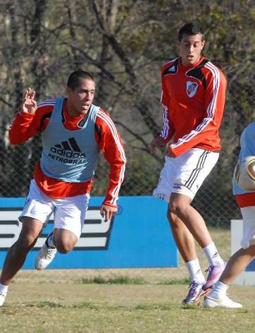 Se prepara para jugar el triangular Se prepara para jugar el triangular