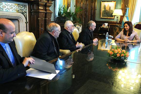 Propuestas legislativas en la mira de la Iglesia Propuestas legislativas en la mira de la Iglesia