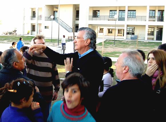 El opositor Binner, entre los gobernadores presentes El opositor Binner, entre los gobernadores presentes