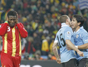 Uruguay ganó por penales y está en semifinales Uruguay ganó por penales y está en semifinales