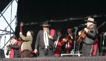 El “Chaqueño” Palavecino hizo vibrar a 9 de Julio El “Chaqueño” Palavecino hizo vibrar a 9 de Julio