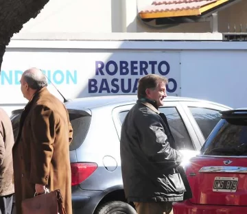 Mitin con Basualdo desató una fuerte polémica en filas del Acuerdo Cívico Mitin con Basualdo desató una fuerte polémica en filas del Acuerdo Cívico