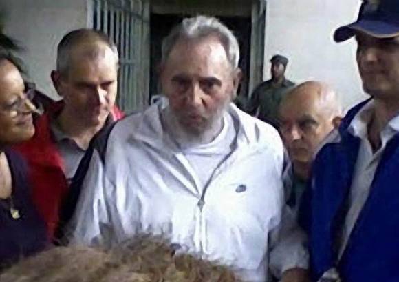 Fidel, de nuevo en el centro de la escena política cubana Fidel, de nuevo en el centro de la escena política cubana