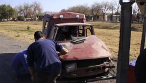 Se le reventó una rueda y volcó en avenida Circunvalación Se le reventó una rueda y volcó en avenida Circunvalación