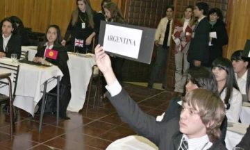 Una ONU para los adolescentes, con secuestro incluido Una ONU para los adolescentes, con secuestro incluido