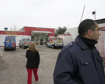 Un ladrón fue filmado en pleno robo en un negocio Un ladrón fue filmado en pleno robo en un negocio