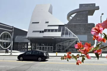 El Taj Mahal de las escuelas El Taj Mahal de las escuelas